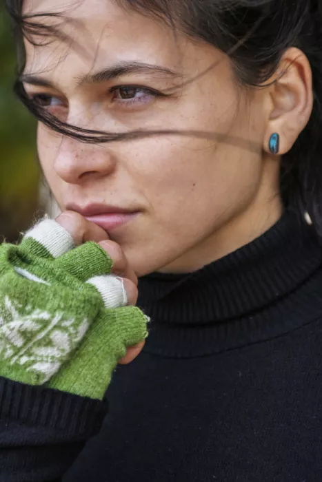 akyurt, engin: Ritratto di una bella giovane ragazza
