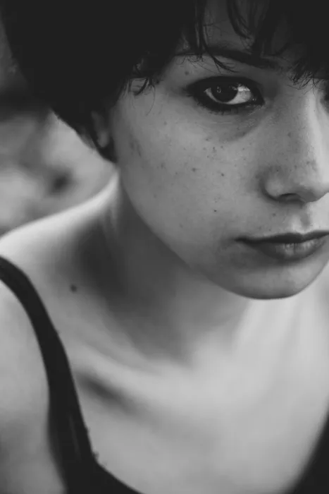 akyurt, engin: Giovane Ragazza