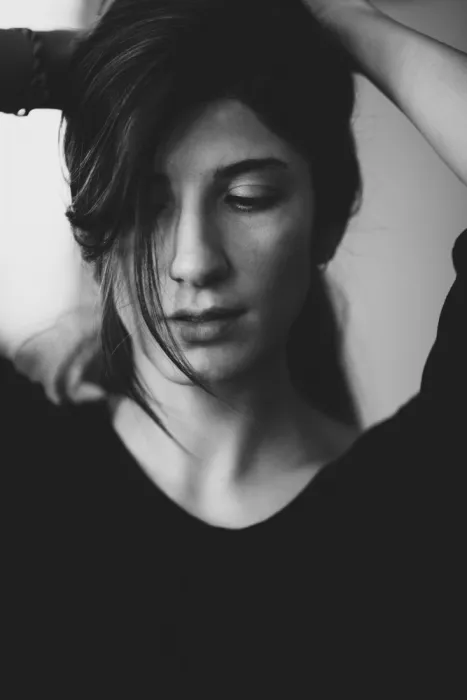 akyurt, engin: Ritratto di bella ragazza