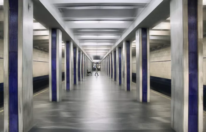 Kiyashko, Alexander: Estación de metro Poshtova Ploshcha