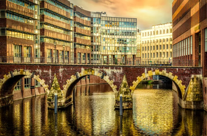 Walther, Dieter: Bridge in Hamburg