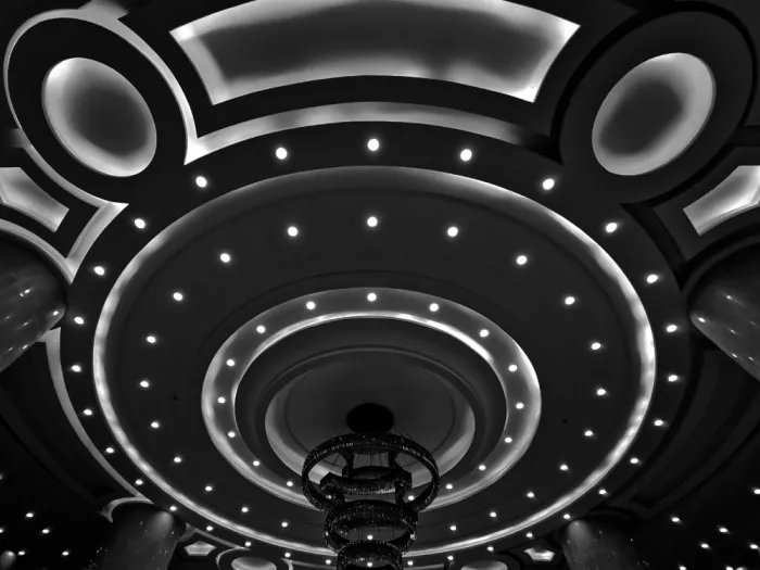 FF, Chia David: Intricate Ceiling