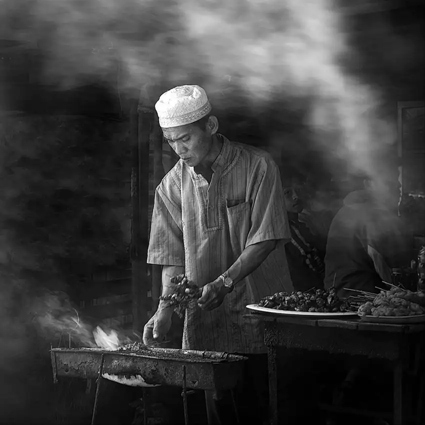 saelanwangsa: Grilled satay
