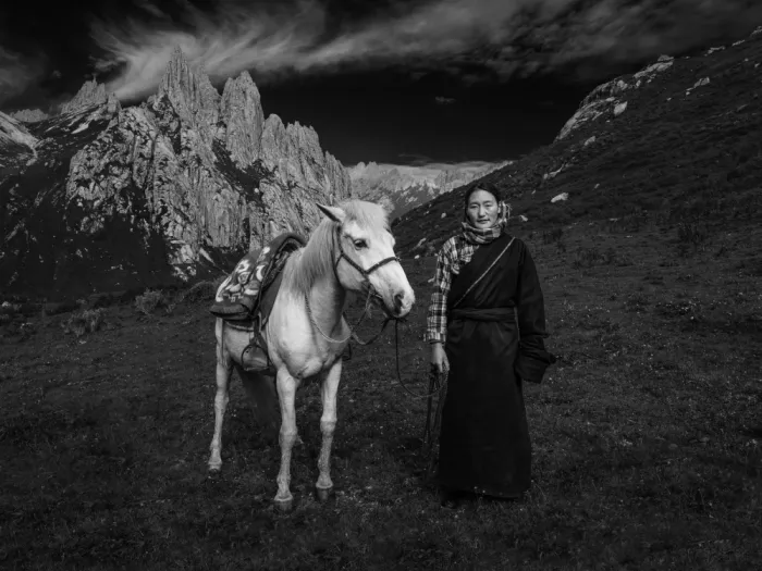 天馬, Feng Chao: Une femme tibétaine et son cheval
