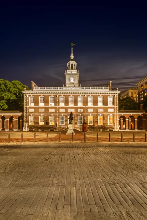 Viola, Melanie: Philadelphia Independence Hall