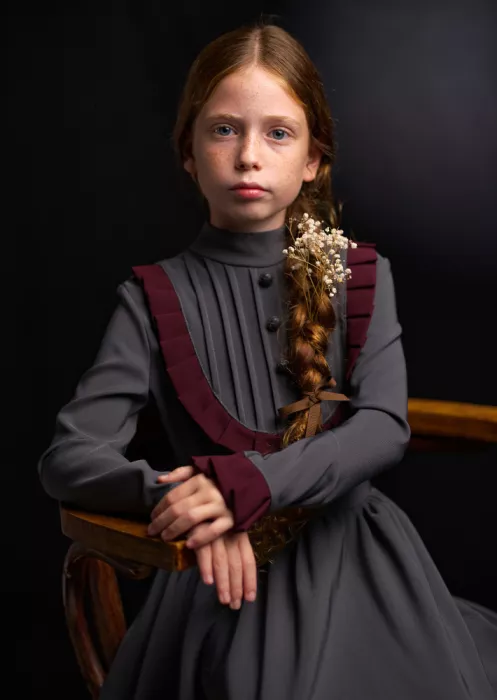 Ellbogen, Offer: With a long braid