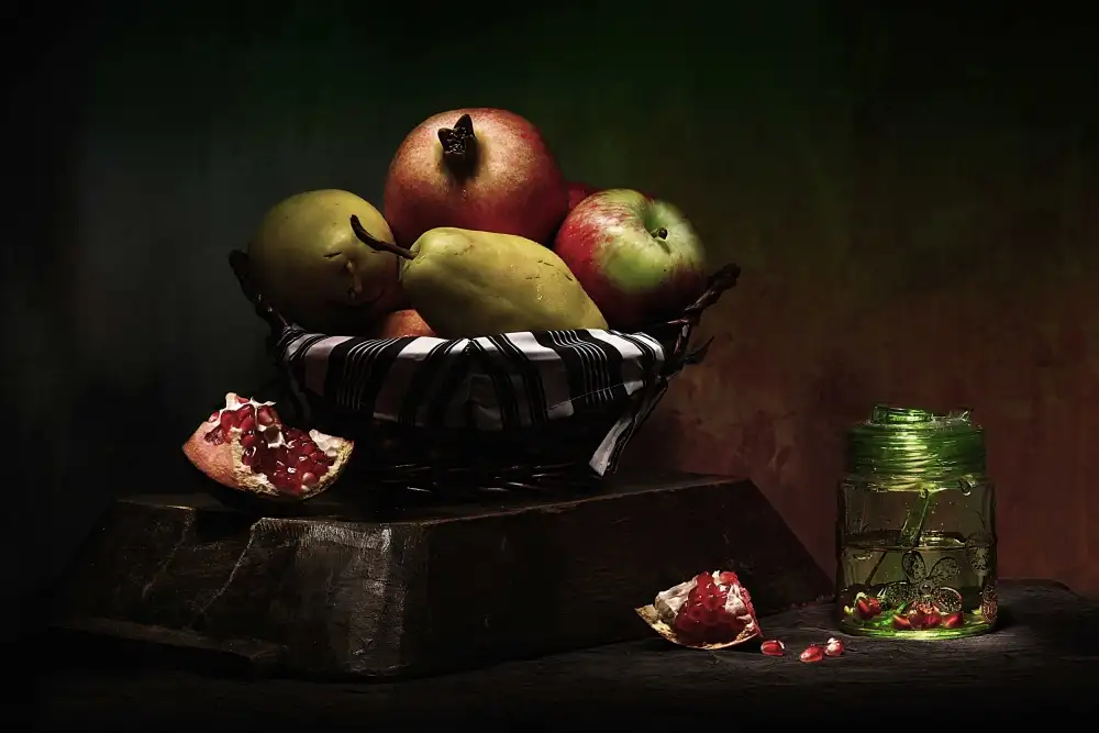 Basa, Emine: still life / fruits