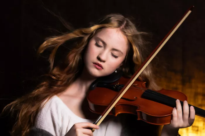 Koller, Gila: Belle Arti - Valeria e violino