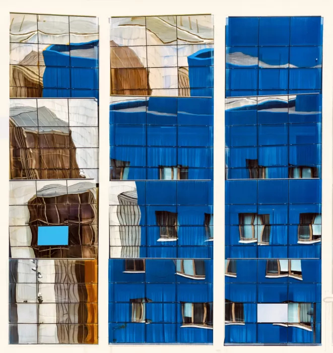 Orbach, Arnon: Reflections in glass - Bilbao, Spain