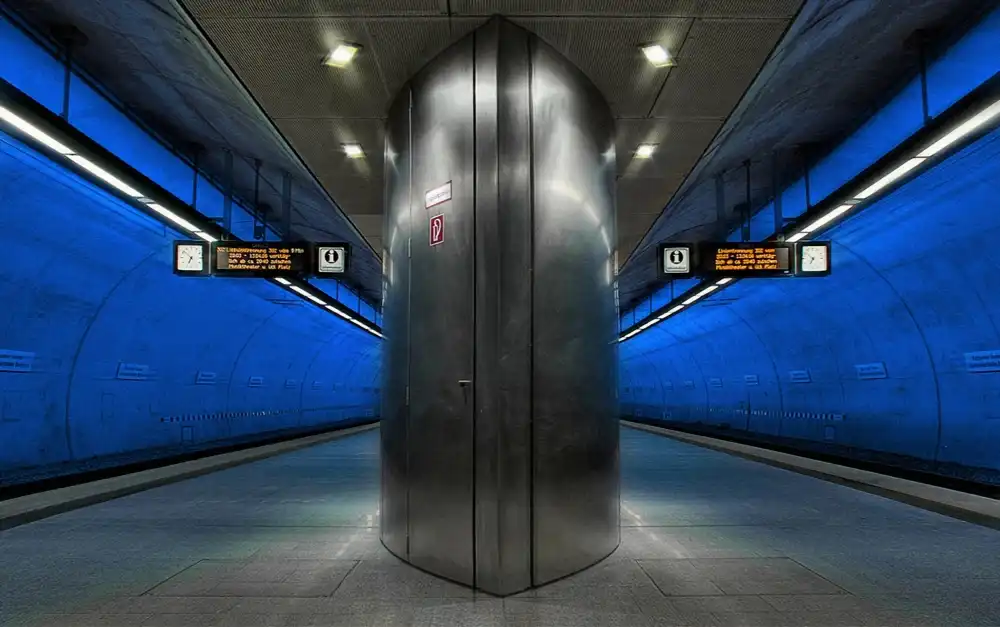 Droste, Holger: la estación