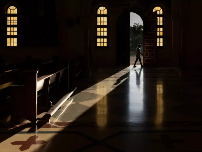 Bauer, Andy: Iglesia de Jesús de Miramar, L
