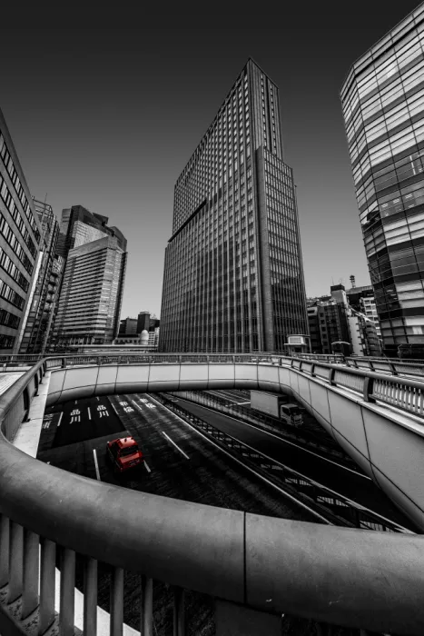 Inamura, Atsushi: taxi in red