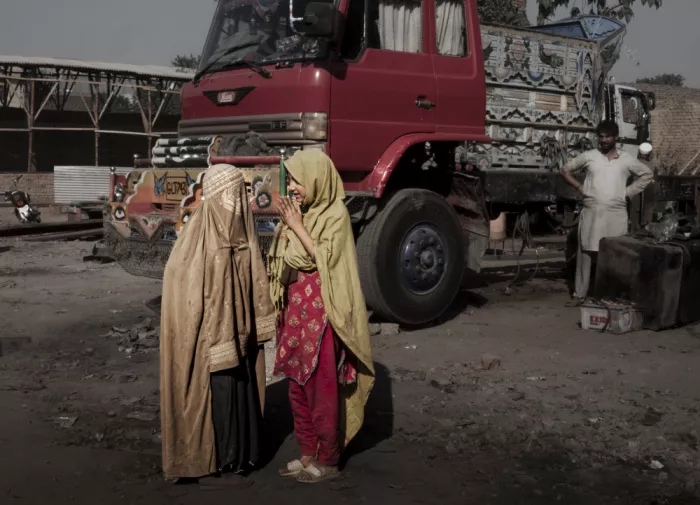 Molina, Elena: Confidences dans les rues de Peshawar