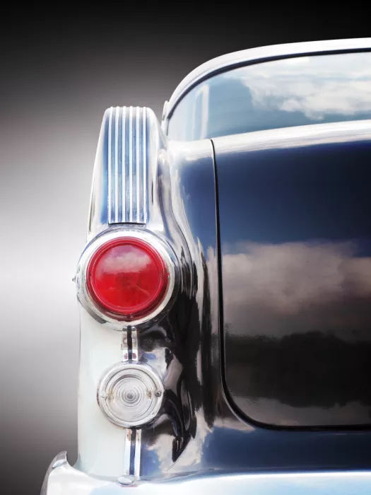 Gube, Beate: American classic car Chieftain 1955 Tail light