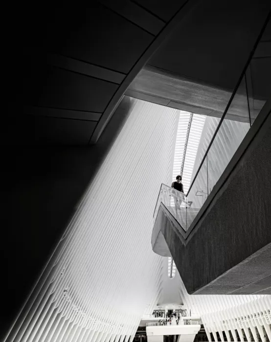 KUMAR, KIRAN G.: Treppen des Oculus