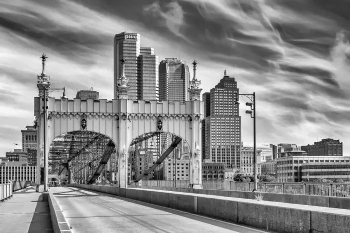 Viola, Melanie: Smithfield Street Bridge Pittsburgh | Černobílá