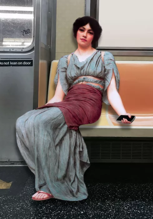 Fritsch, Athene: Une femme en costume antique assise dans le métro