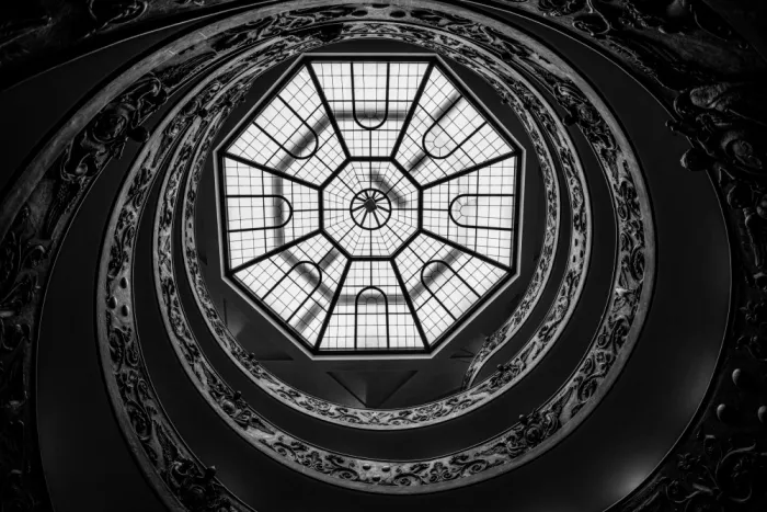 Majewski, Pawel: The swirl (Musei Vaticani)