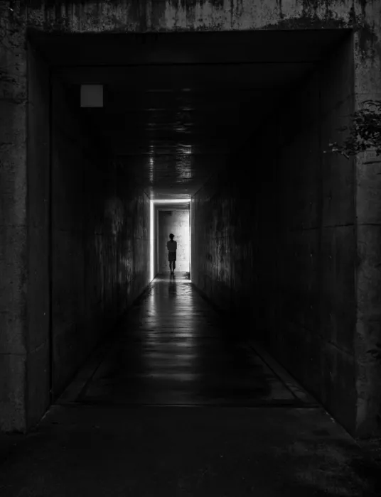 Fischer, Jie: In tunnel