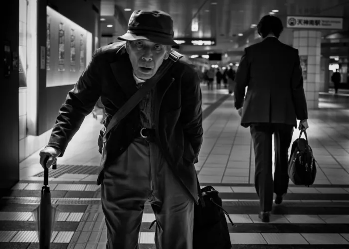 Isobe, Shinji: Old man