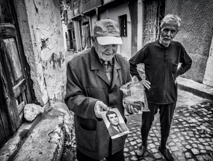 Kızıltug, Ates Ömer: Recuerdos