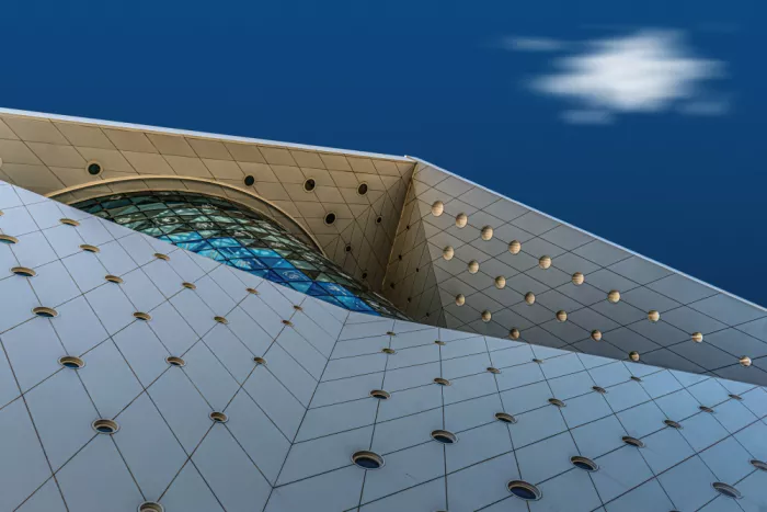 Ras, Abu Ali: Futuristic Architecture Under a Deep Blue Sky
