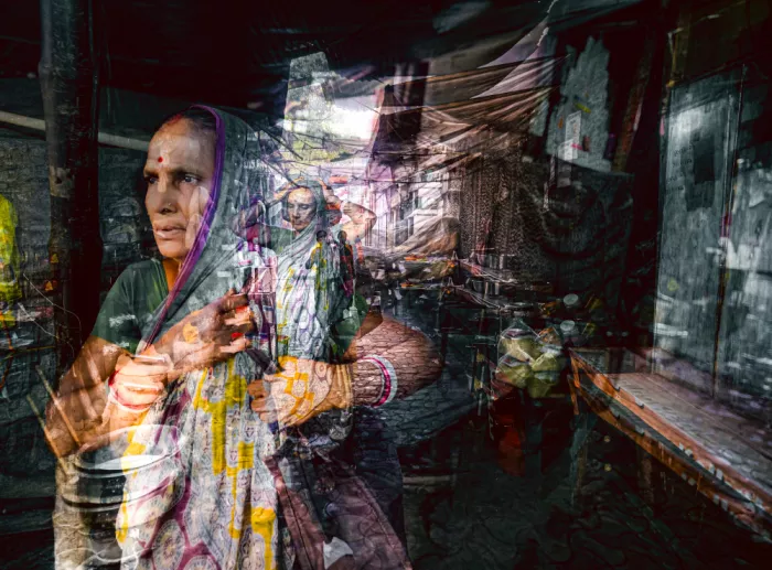 Das, Subhajit: Older Woman Street
