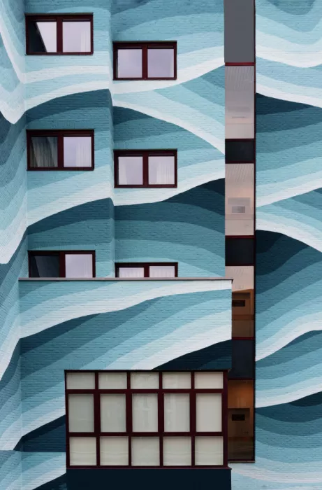 gilleman, monique: Blue facade