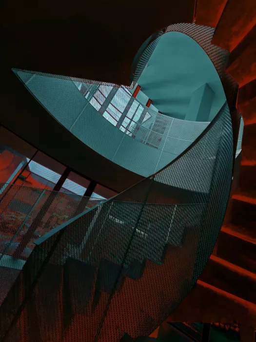 Lopes, Conceição: windows and reflections of a big green heart