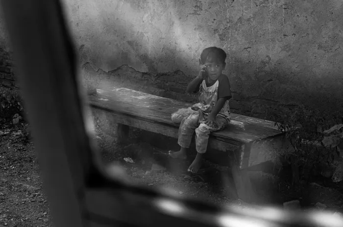 Marcel, Streiff: Connected trough the blurred window