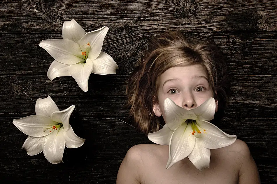 Joris: La ragazza dal fiore in bocca