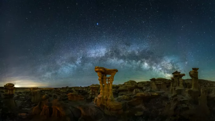 Wang, Ti: Crowned by the cosmos