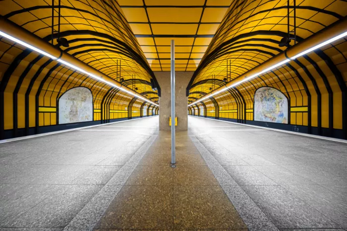 Loire, Hervé: Yellow underground