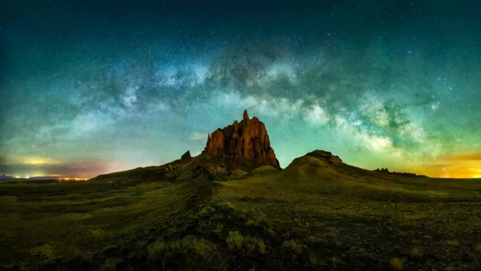 Wang, Ti: Milky way rising over shiprock