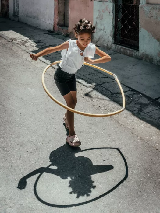 Bauer, Andy: Hula-Hoop