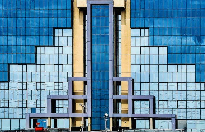Orbach, Arnon: Facade - Porto, Portugal