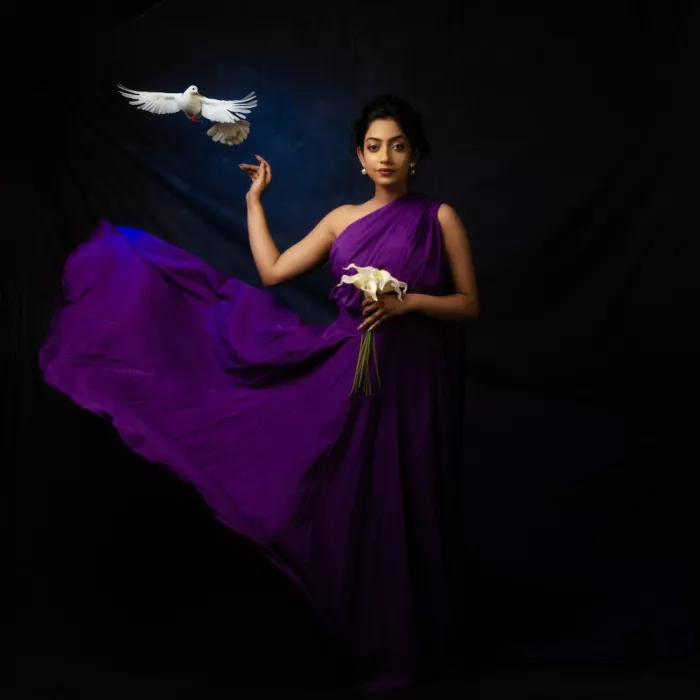 BHATTACHARYYA, PARTHA: AN ELEGANT LADY