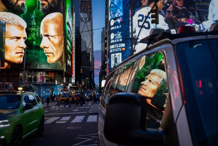pan, yingtao: Sguardi incrociati a Times Square