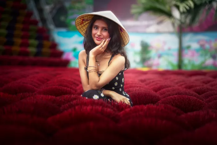 Gayan, Ricardo: Vietnamese girl