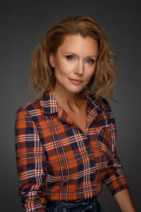 Anton, Rostovskiy: Julia
