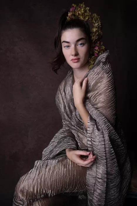 Raga, Gil Joan: Sara con fiori