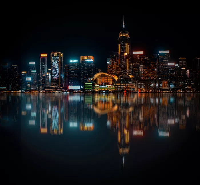Qin, Jessie: Metropolis Gespiegelt