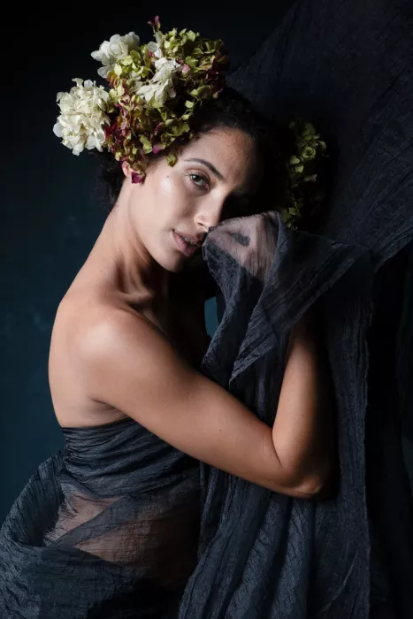 Raga, Gil Joan: Flowers in Cuba