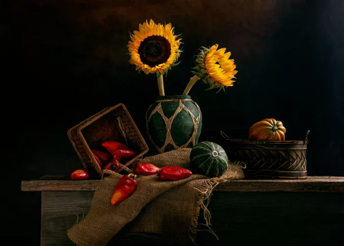 Luo, Louie: Sunflower and Red Pepper