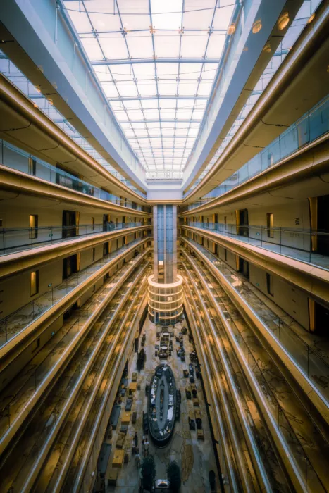 Feng, Calvin: Hotel
