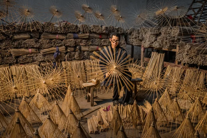 Ying, Li: The Umbrella Maker