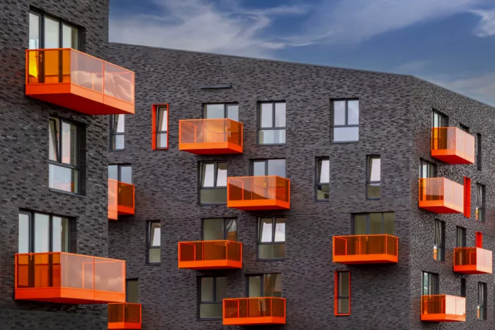 Luycx, Theo: Orange balconies