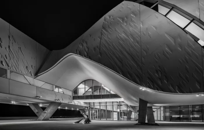 He, Mike: Crow Museum presso UTD