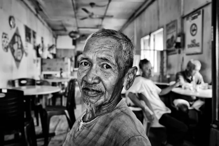 Long, Kieron: Café Customers
