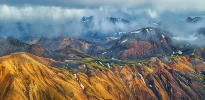 Zheng, Michael: The Mountainous Iceland